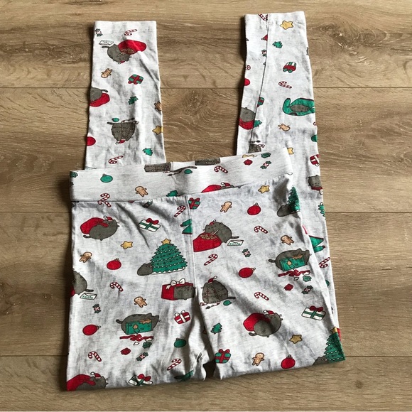 Pusheen H&M Christmas leggings womens small discontinued - Picture 2 of 6